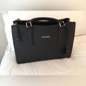Calvin Klein Saffiano Satchel - Black/Gold